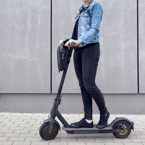 Vandtæt scooterstyrtaske, løbehjulstaske 3 l, sort