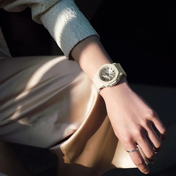 CASIO G-SHOCK Mod. OAK SILKY TEXTURE SERIE - WHITE