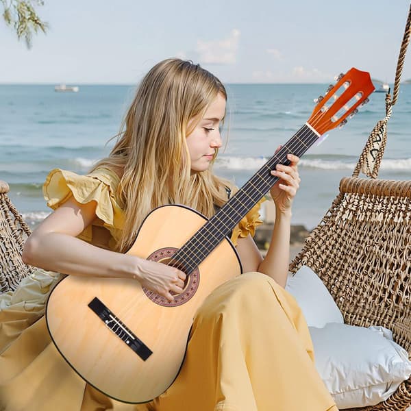 Klassisk gitarr 38 tum, nylonsträngar startpaket
