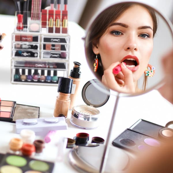 Make-up stativ med otte skuffer