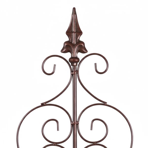 Metalrosen-espalier med hjerte og fleur-de-lis-knopper