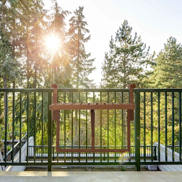 Balkon bordhængende træ