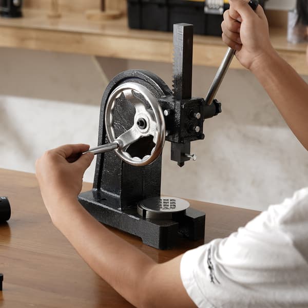 1 tons spindelpress, gjutjärn, handhjul, 5,9 tum slaglängd