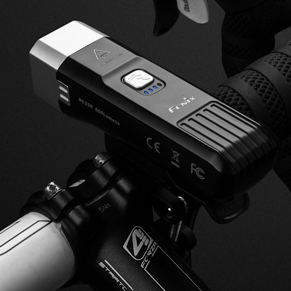 Fenix ​​​​BC25R - cykelljus, 600 lm