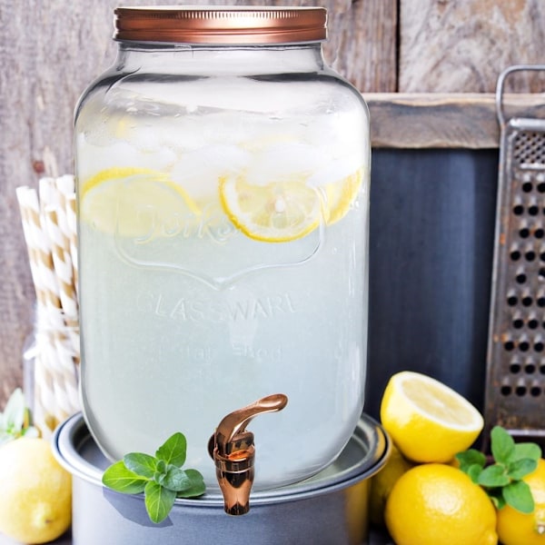Drikkeautomat med vandhane til limonade og bål