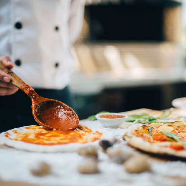 Rund pizzabricka uppsättning om 4