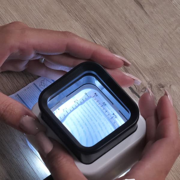 Genius Ideas GI-087663: 3 förstoringar hopfällbart förstoringsglas med LED
