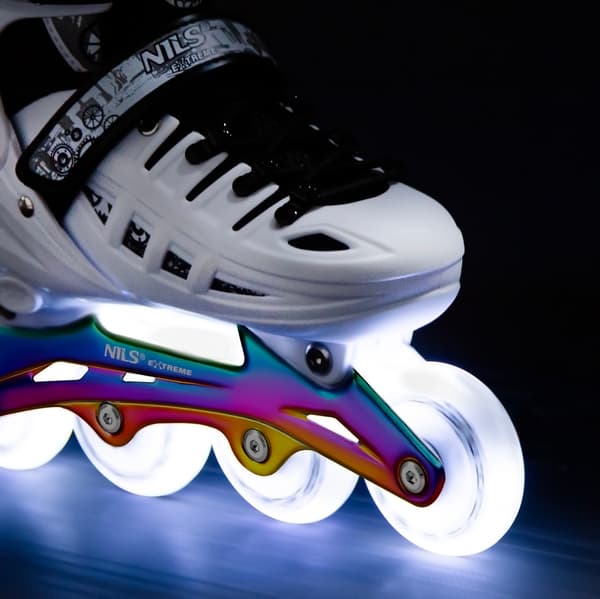 Inlines och skridskor, vit LED, storlek M (35-38)