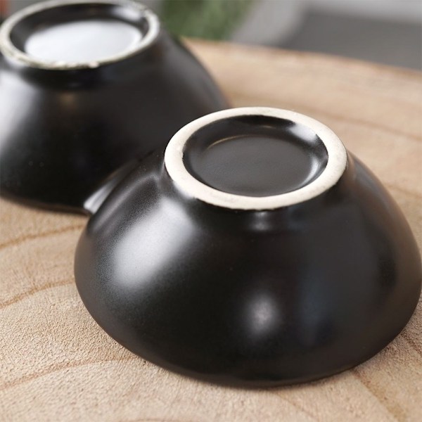 Skål til snacks i sort porcelæn, 4-delt til dyppesovs