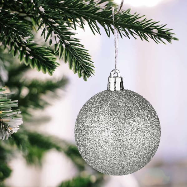 Julgranskulor i en förpackning om 100 st