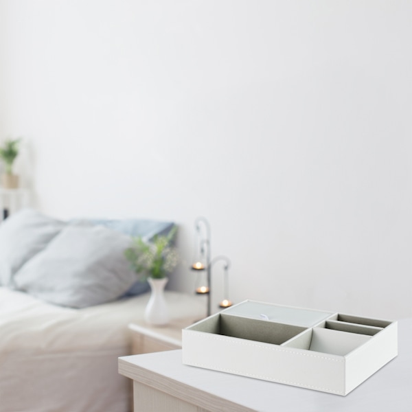 Smyckesfack i läderlook