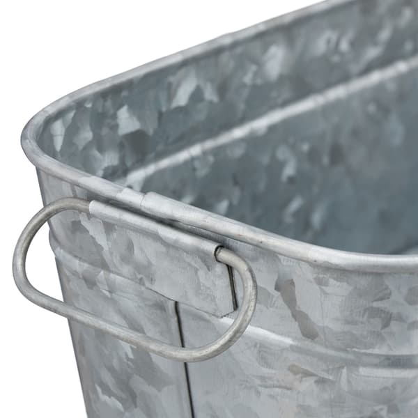 Blomlåda i metall