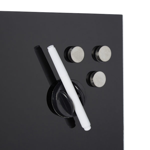 Magnetisk tavla i svart glas