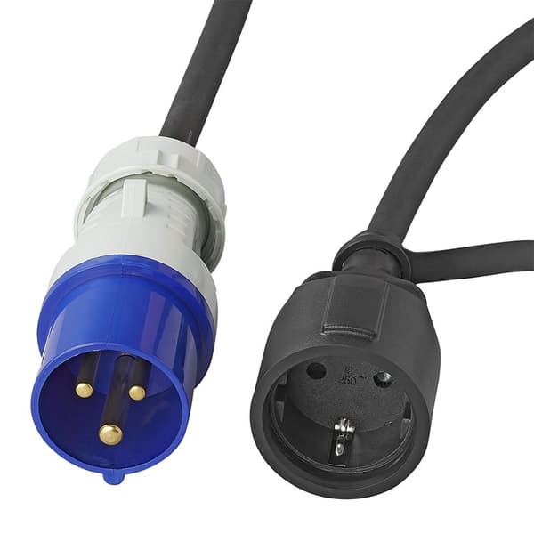 Adapterkabel 150cm 3x2,5mm² fra CEE-stik til Schuko-stik