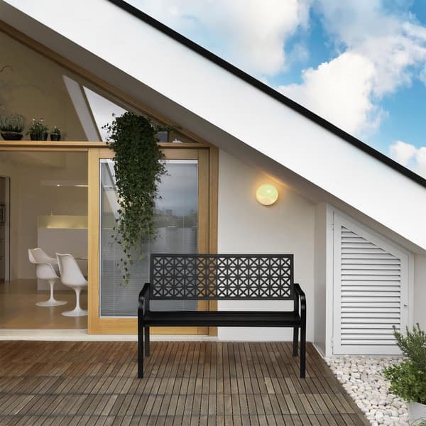 Sort stål havebænk – geometrisk design