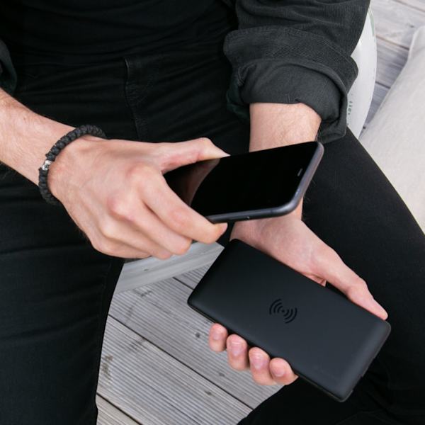 Power Bank 10000 mAh 12W + langaton lataus