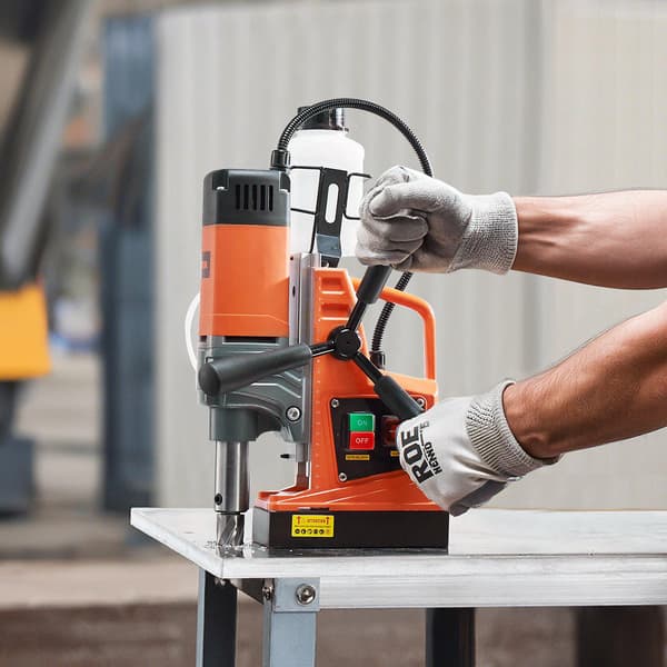 Magnetisk borrpress, 1300 W, 4 cm, 810 varv/min