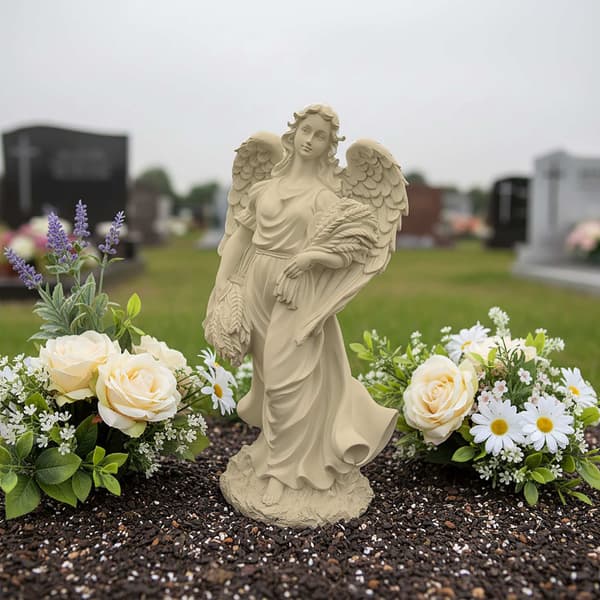 Gravengelstatue, vejrbestandig mindesmærke