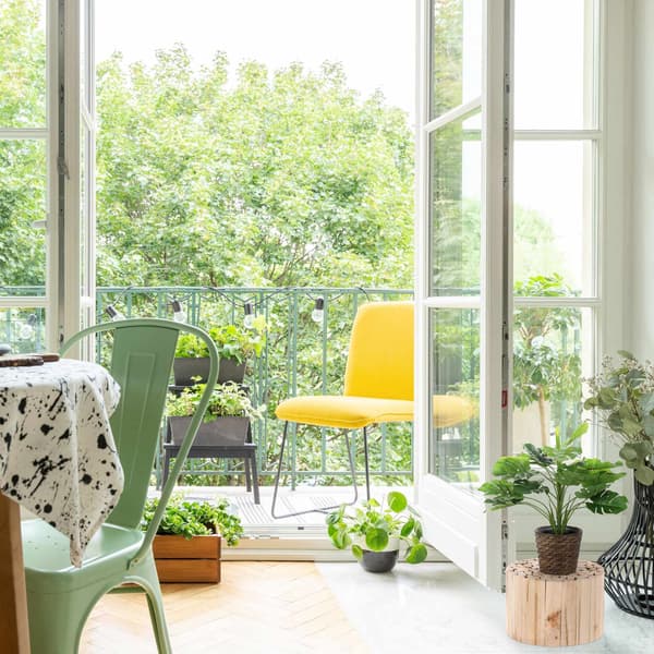 Blomsterskammel i naturligt design