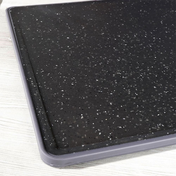 Kestävä leikkuulauta mustaa graniittijäljitelmää kaikille veitsille