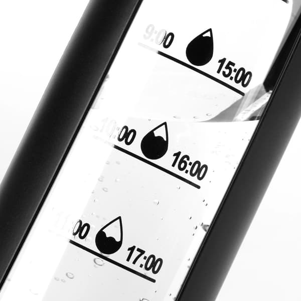 Lasinen vesipullo mustalla silikonisuojuksella, 600ml