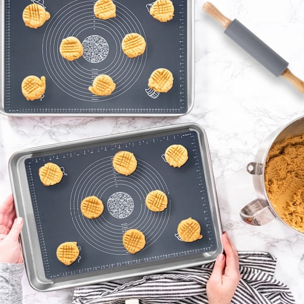 Bakmatta och roterande kavel i slitstark silikon