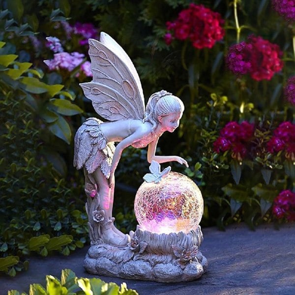 Solcelled lysende engel blomsterfe ornament krystallkule vinge jente statue harpiks ornament