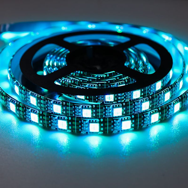 INF Vattentät LED-ljusremsa med fjärrkontroll 2,5 meter