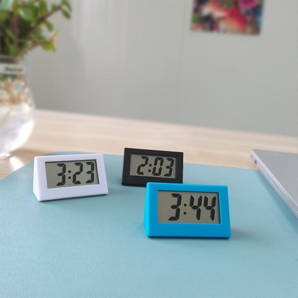 REMAKE Vit digital klocka, liten klocka, mini, kan användas som bilklocka eller T