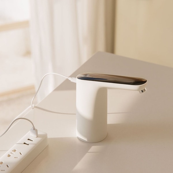 Automatisk USB-minivattenpump från sladdlös laddningselektrifierare