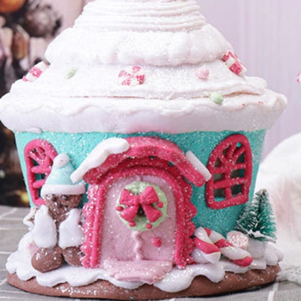 Pepparkakshus Dekorativt Julgranspynt med Slott Godis Trä