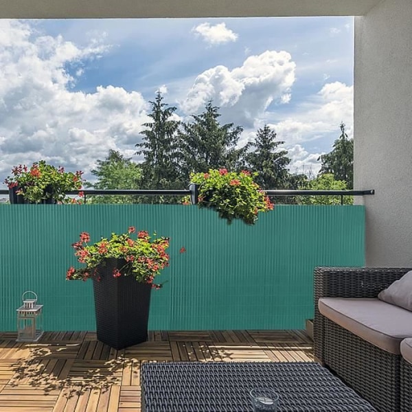 PVC insynsskydd - NAIZY - 120 x 500 cm - Grön - UV-skydd - För balkong och terrass