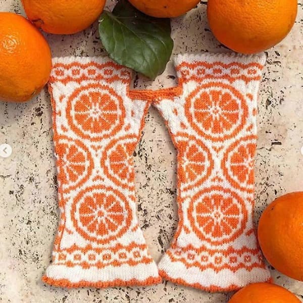 Mini Vinterhandsker til Kvinder, Varmt Design med Orange Print, 11x22,5 cm Størrelse