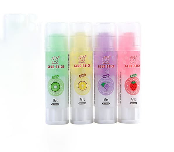 Färgade limstift (8g, fyra stycken)
