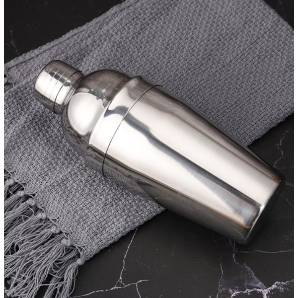 Shaker tre-lags shaker rustfri stål shaker 550ML kan galvaniseres (to naturlige rustfri stålfarver),