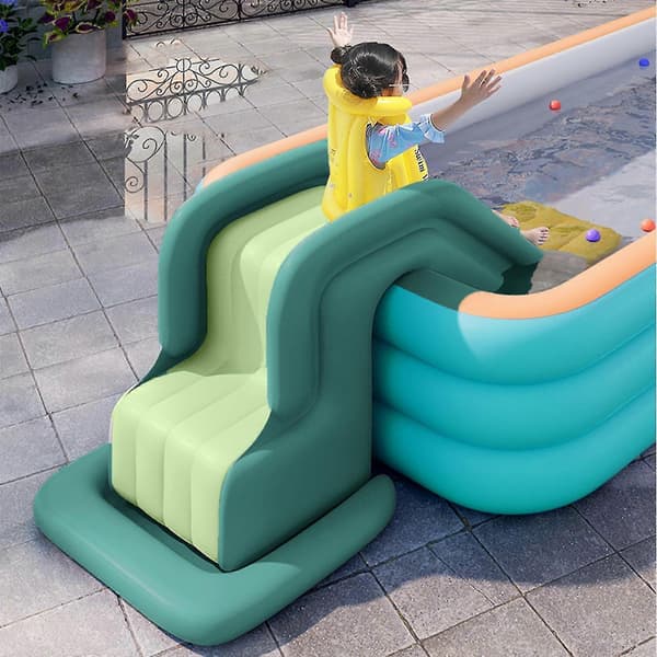 Oppustelig vandrutsjebane og swimmingpool til børn til sommerhygge