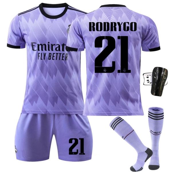22-23 Real Madrid borta lila nr 9 Benzema 14:e gången minnesutgåva 20 Vinicius 10 Modric No. 9 with socks + protective gear XXXL