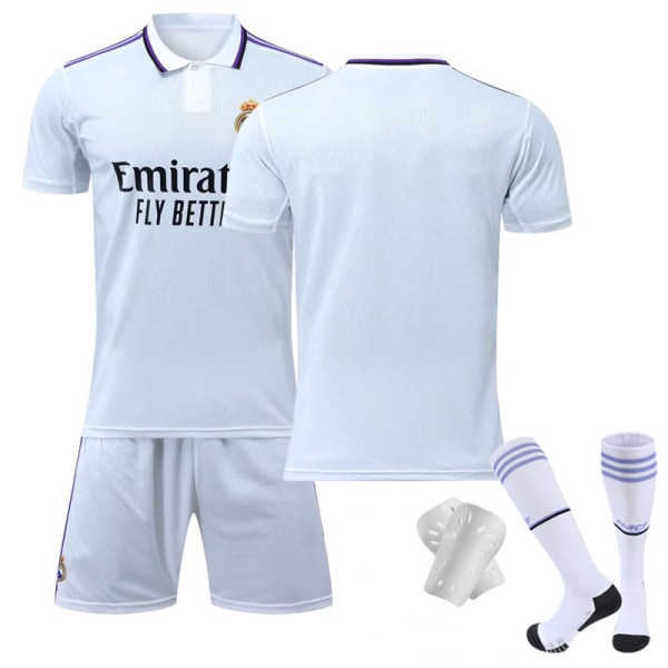 Fotballdraktsett Real Madrid hjem 22-23 nr. 9 Benzema nr. 10 Modric nr. 20 Vinicius 23 Real Madrid Home Socks + Gear 2XL