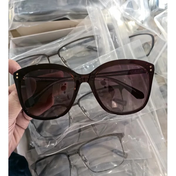 Trendiga solglasögon Tillverkade i Kina uv400 glasögon kampanj Herr Dam Solglasögon Mix 10 Mix Frames