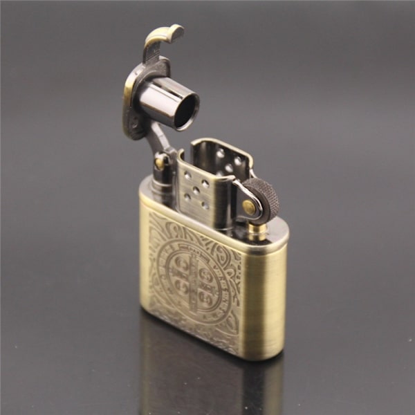 Carved Antique Style Lift Arm Gasoline Kerosene Lighter, Unique Antique Kerosene Lighter for Man, for Outdoor, Camping, Windproof Cli