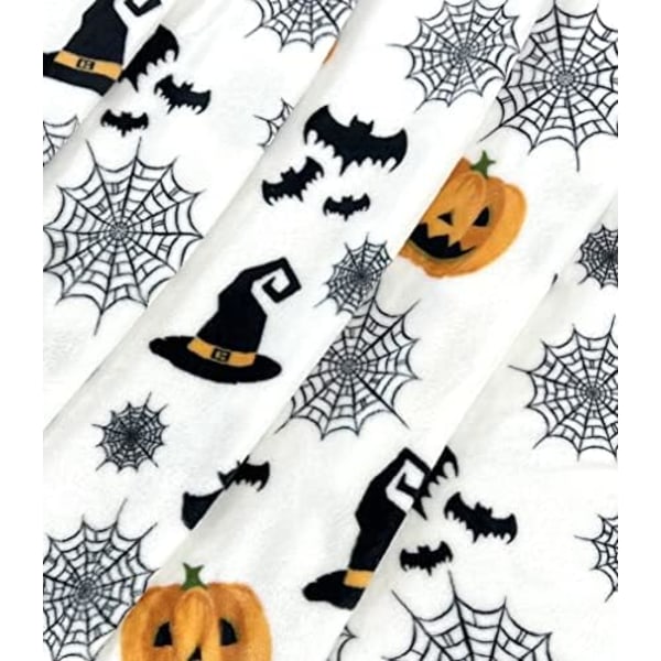 Spooktacular Halloween Fleece-tæppe: Edderkoppespind, heksehat, sorte flagermus og dekorerede græskar trykt på blødt fløjl