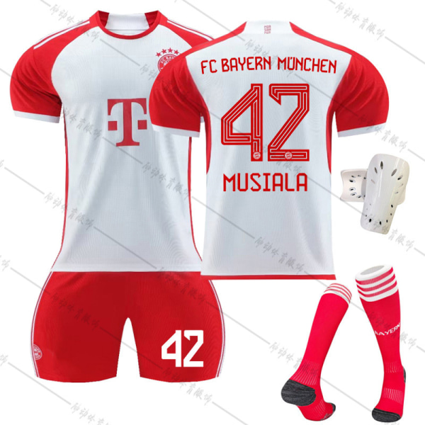 23-24 Bayern hemtröja röd och vit fotbollströja nr 9 Kane nr 10 Sane 25 Muller 42 Musiala tröja No. 19 with socks #28