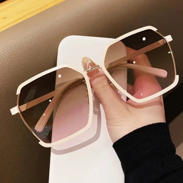 2024 New design luxury sunglasses for women half frame trendy shades sunglasses high quality wholesale glasses