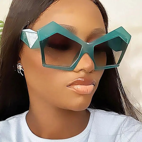 2024 Ainutlaatuiset Perhosneliömäiset Cat Eye -aurinkolasit Naisille Uusi Merkki Gradientti Elegantti Suuri Kehys Aurinkolasit Naisille Epäsäännölliset Sävyt C6 Fashion Glasses