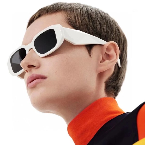 Trendiga Retro Shades Herr Fashionabla Damglasögon 2024 Solglasögon Dam Lyx Varumärke Designer Solglasögon Med Box Och Logotyp Black Black Glasses with brand logo