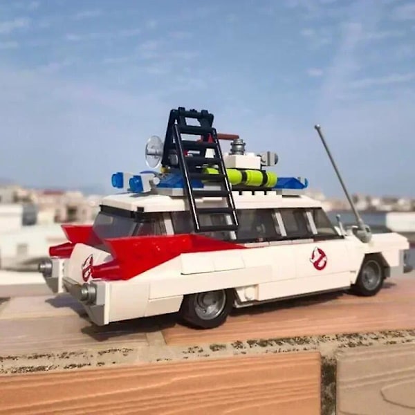 På lager MOC Kompatibel 21108 Ghostbusters Ecto-1 Film Bil Byggeklosser DIY Leke Samlingsmodell for Barn Gutter Jenter Gaver with Mini dolls