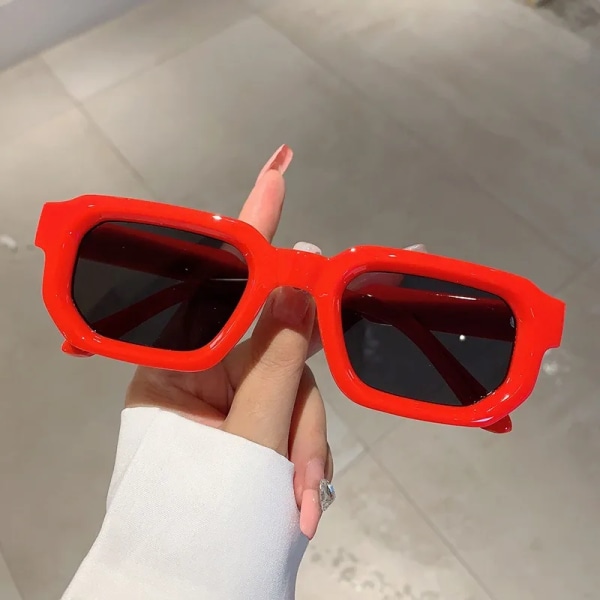 2024 mukautettu logo Specs Men Paksut kehykset Luxury Branded Aurinkolasit Mustat kehykset Lasit Lukulasit Aurinkolasit Miehillepecs Miehille C1 Rectangle sunglasses