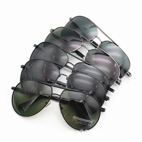 2024 halvat Kiina tukkumyynti TAC-linssi aurinkolasit miehille metalliset polarisoidut ajolasit Random sunglasses for men