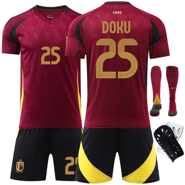 2024 Belgien EM-tröja nr 7 De Bruyne fotbollströja 10 Lukaku 25 Doku lagtröja No. 10 socks + protective gear 22 yards