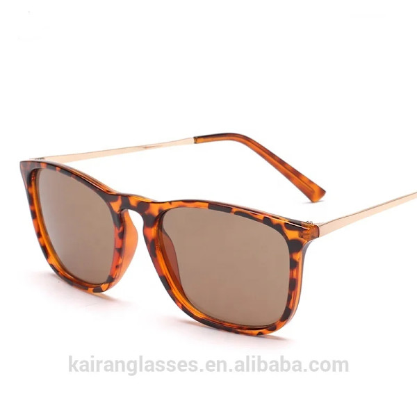 Klassinen neliömäinen unisex-aurinkolasit miehille ja naisille 6827 NO.1 CLASSIC